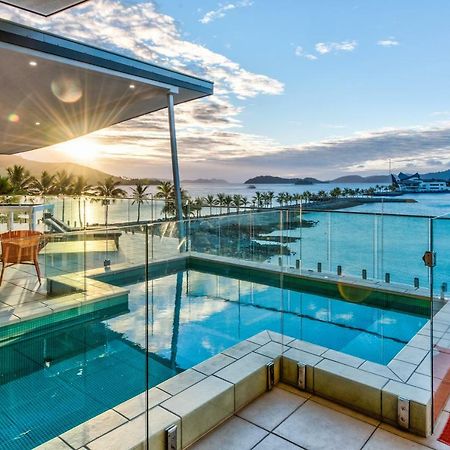 Pavillions Penthouse 25 - Luxury Waterfront Apartment With Private Roof Top Pool And Buggy Hamilton Island Buitenkant foto