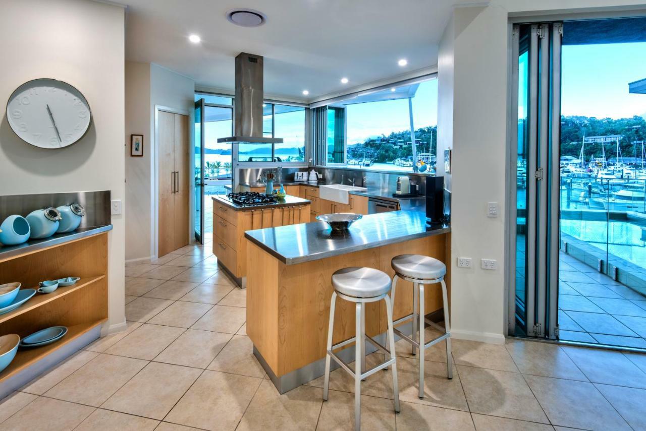 Pavillions Penthouse 25 - Luxury Waterfront Apartment With Private Roof Top Pool And Buggy Hamilton Island Buitenkant foto