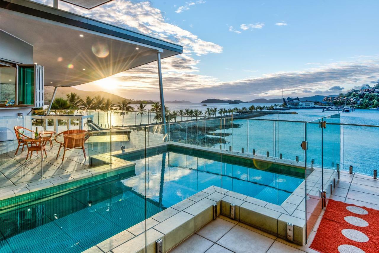 Pavillions Penthouse 25 - Luxury Waterfront Apartment With Private Roof Top Pool And Buggy Hamilton Island Buitenkant foto