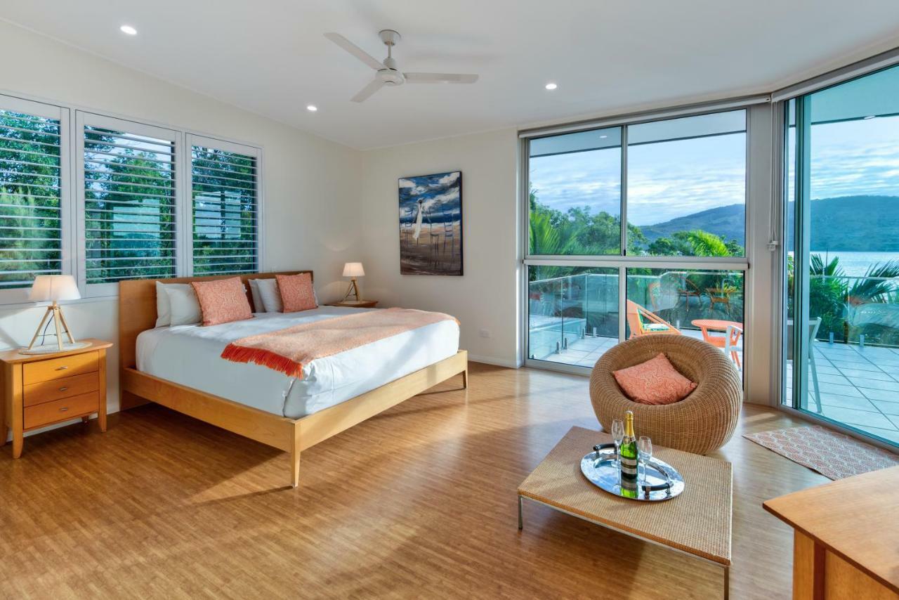 Pavillions Penthouse 25 - Luxury Waterfront Apartment With Private Roof Top Pool And Buggy Hamilton Island Buitenkant foto