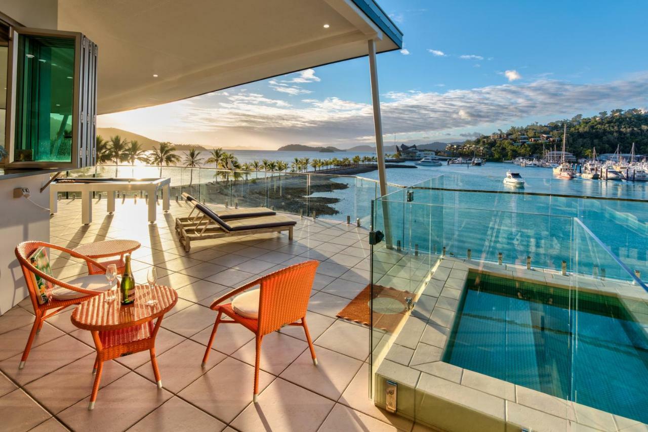 Pavillions Penthouse 25 - Luxury Waterfront Apartment With Private Roof Top Pool And Buggy Hamilton Island Buitenkant foto