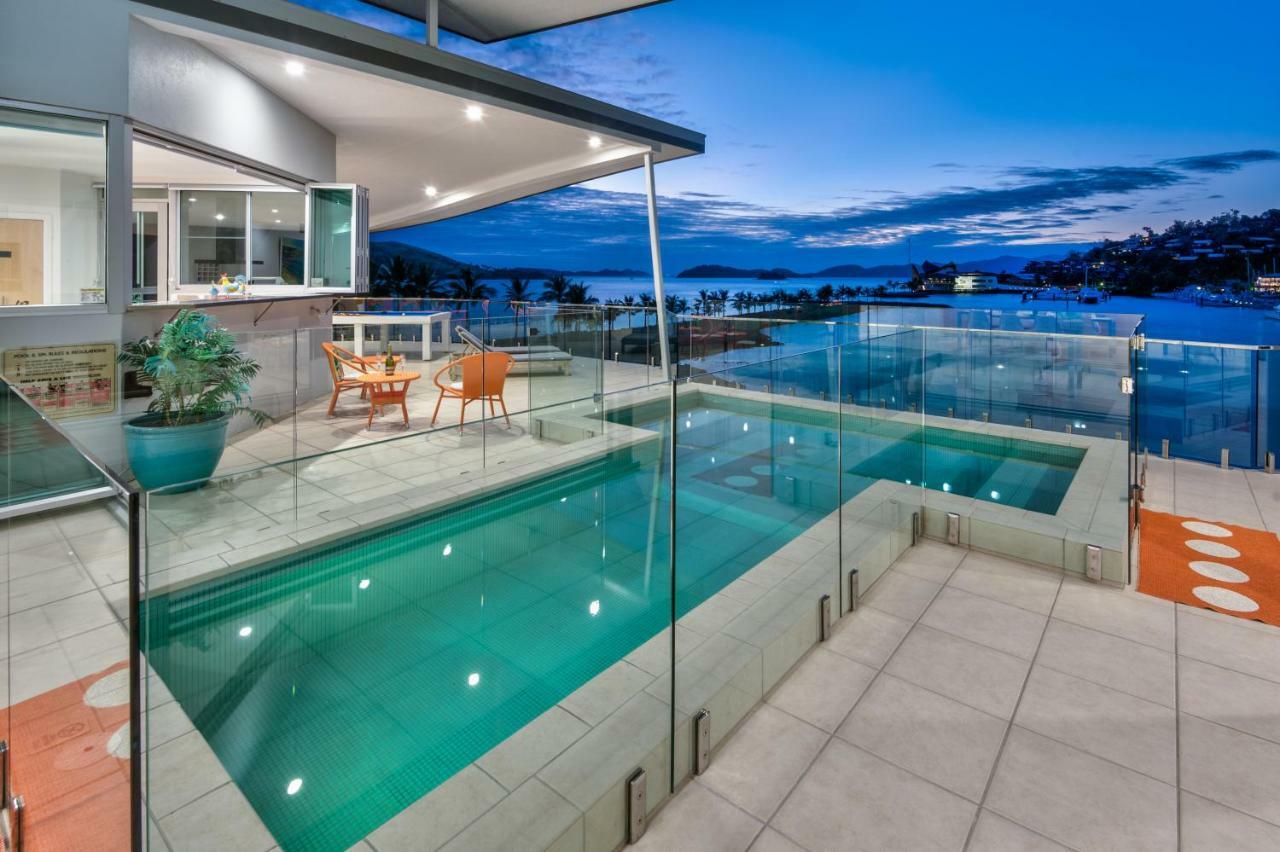 Pavillions Penthouse 25 - Luxury Waterfront Apartment With Private Roof Top Pool And Buggy Hamilton Island Buitenkant foto