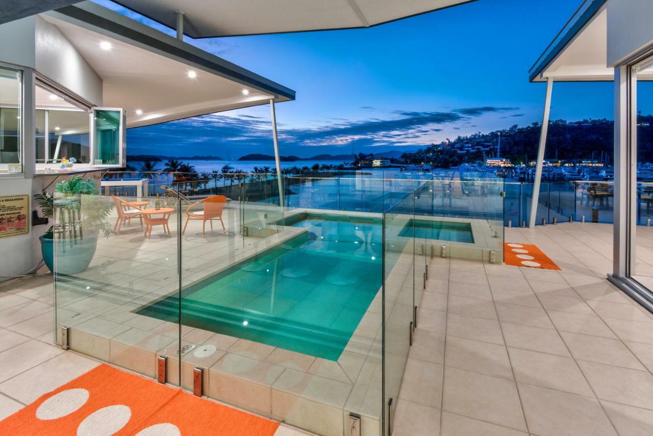 Pavillions Penthouse 25 - Luxury Waterfront Apartment With Private Roof Top Pool And Buggy Hamilton Island Buitenkant foto