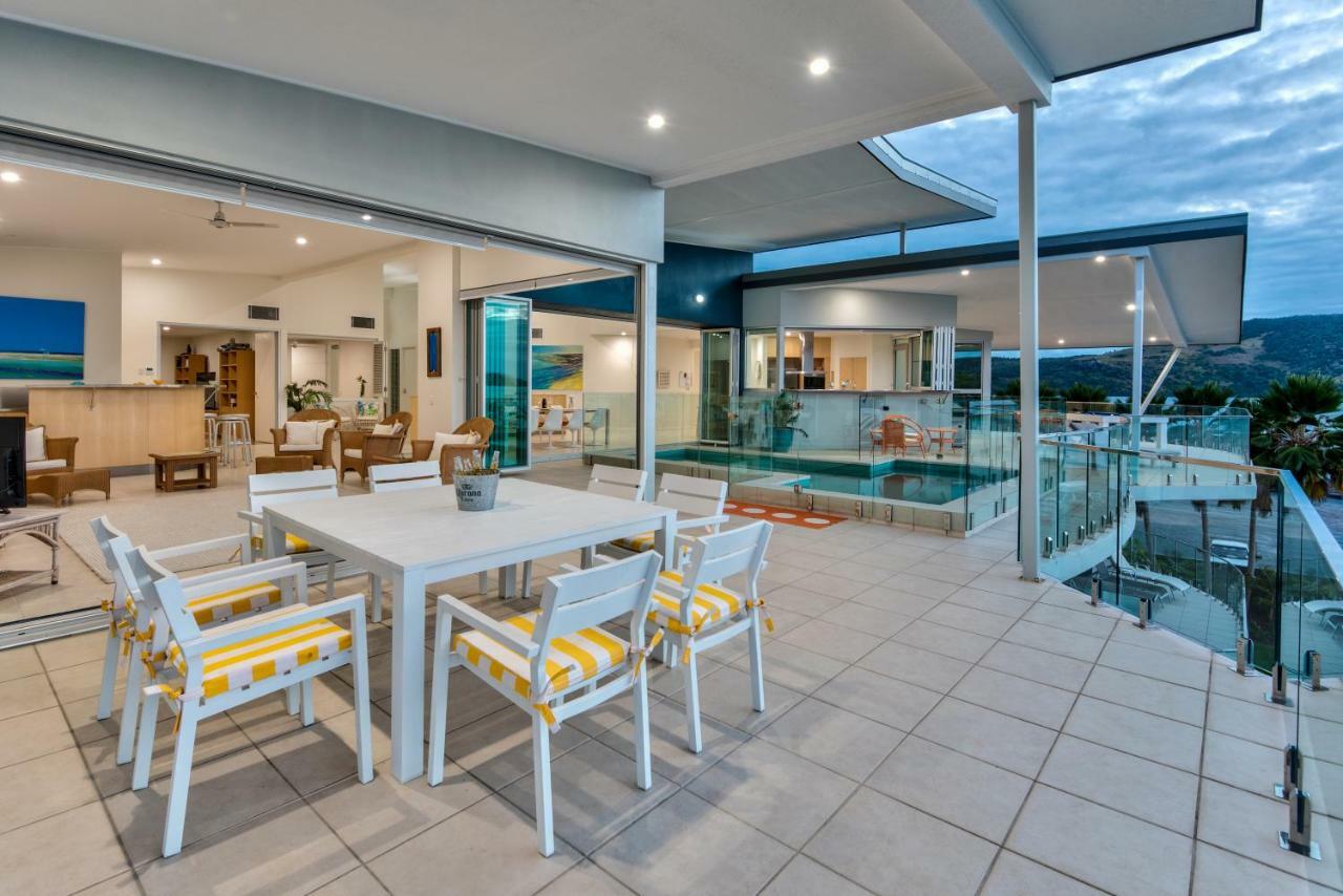 Pavillions Penthouse 25 - Luxury Waterfront Apartment With Private Roof Top Pool And Buggy Hamilton Island Buitenkant foto