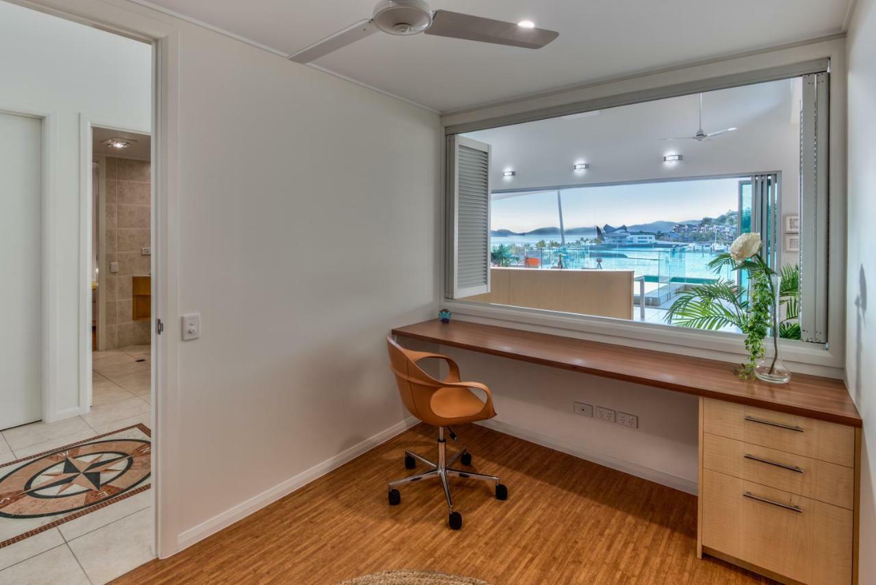 Pavillions Penthouse 25 - Luxury Waterfront Apartment With Private Roof Top Pool And Buggy Hamilton Island Buitenkant foto